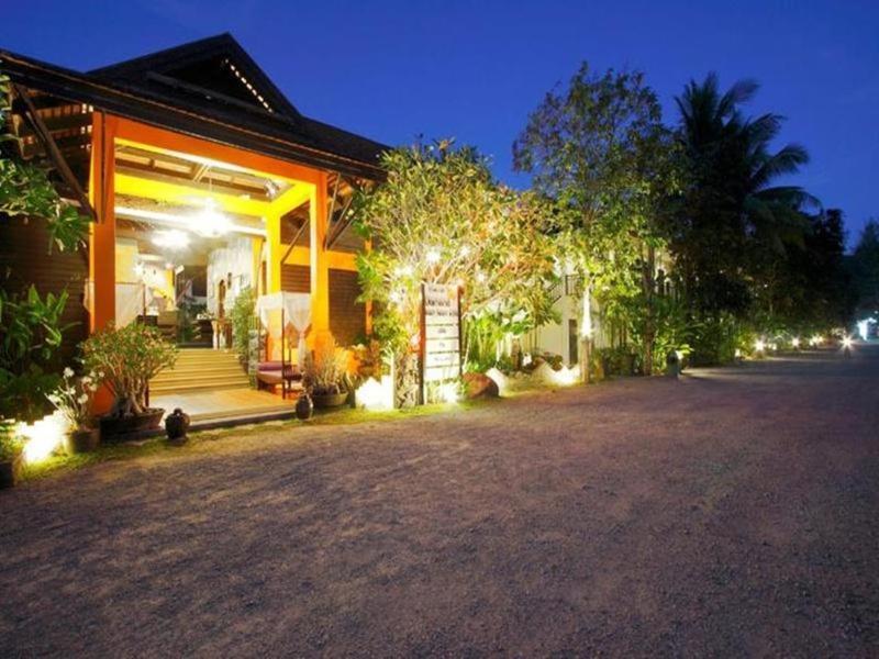 Hive Khaolak Beach Resort (Adults Only) Кхаулак Экстерьер фото
