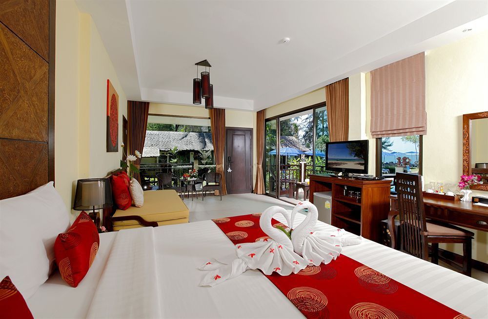 Hive Khaolak Beach Resort (Adults Only) Кхаулак Экстерьер фото