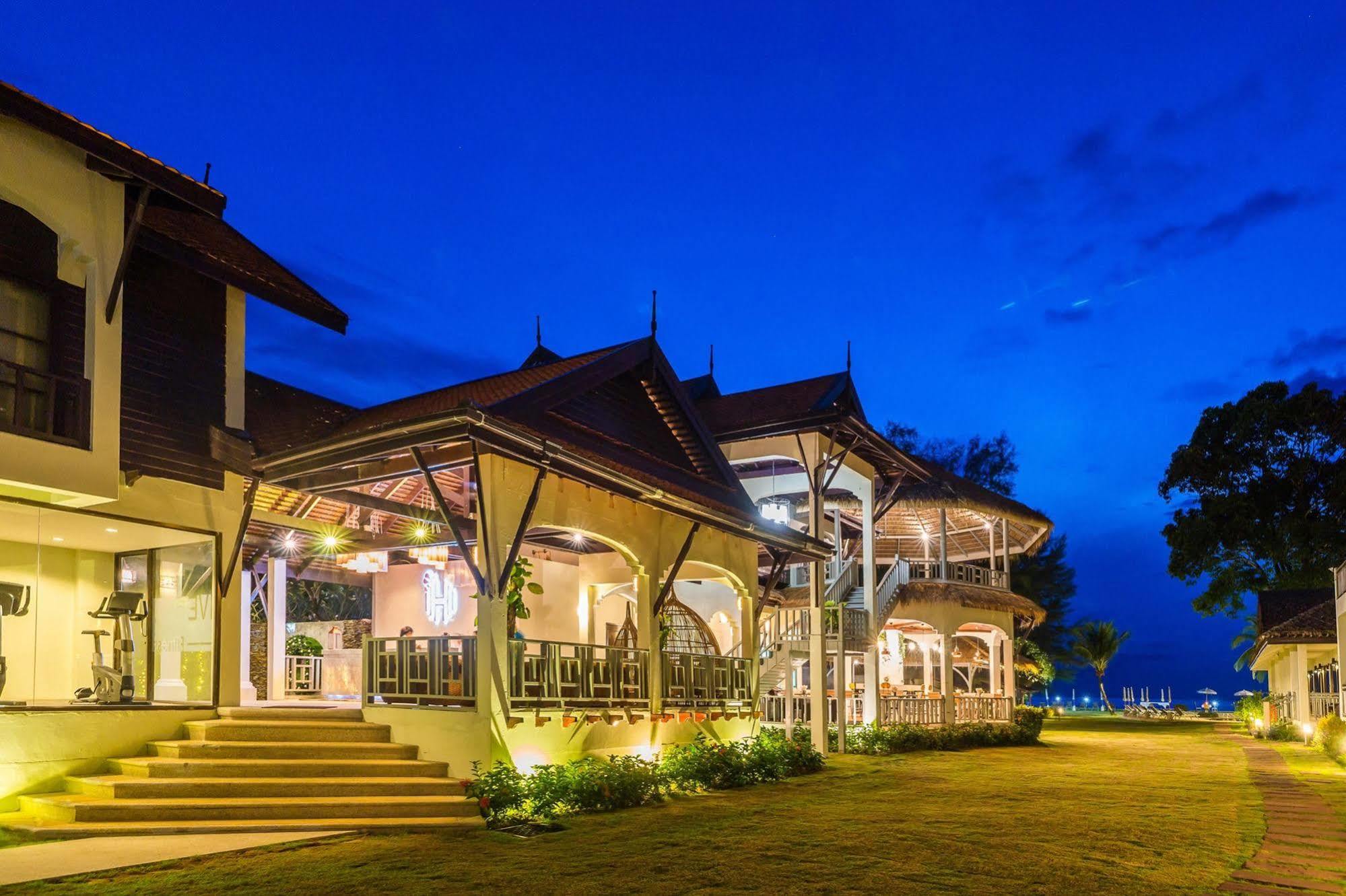 Hive Khaolak Beach Resort (Adults Only) Кхаулак Экстерьер фото