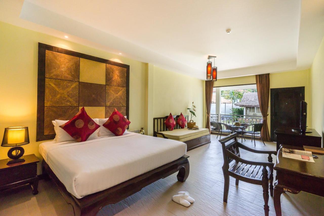Hive Khaolak Beach Resort (Adults Only) Кхаулак Экстерьер фото